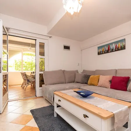 Apartman Slavica Near
